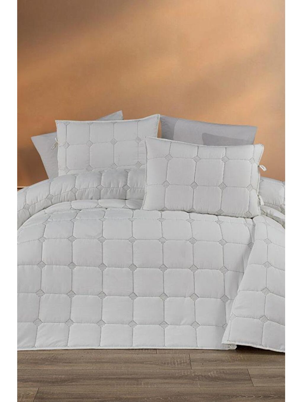 Ekru Cratos Comfort Çift Kişilik Yatak Örtüsü Krem