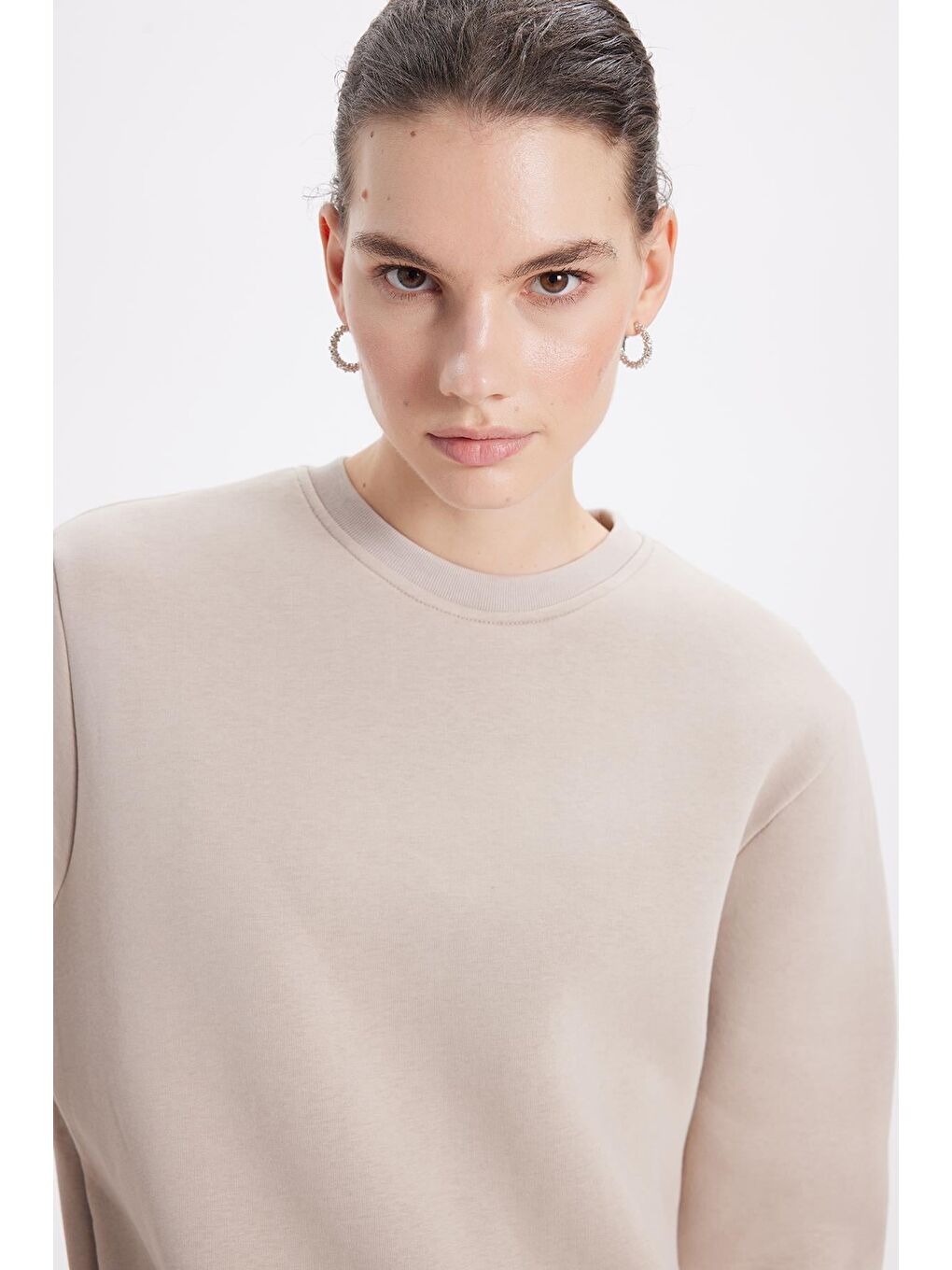 Bej Kadın Oversize Geniş Kesim Pamuklu 3 İplik İçi Polarlı Basic Taş Bisiklet Yaka Sweatshirt-1