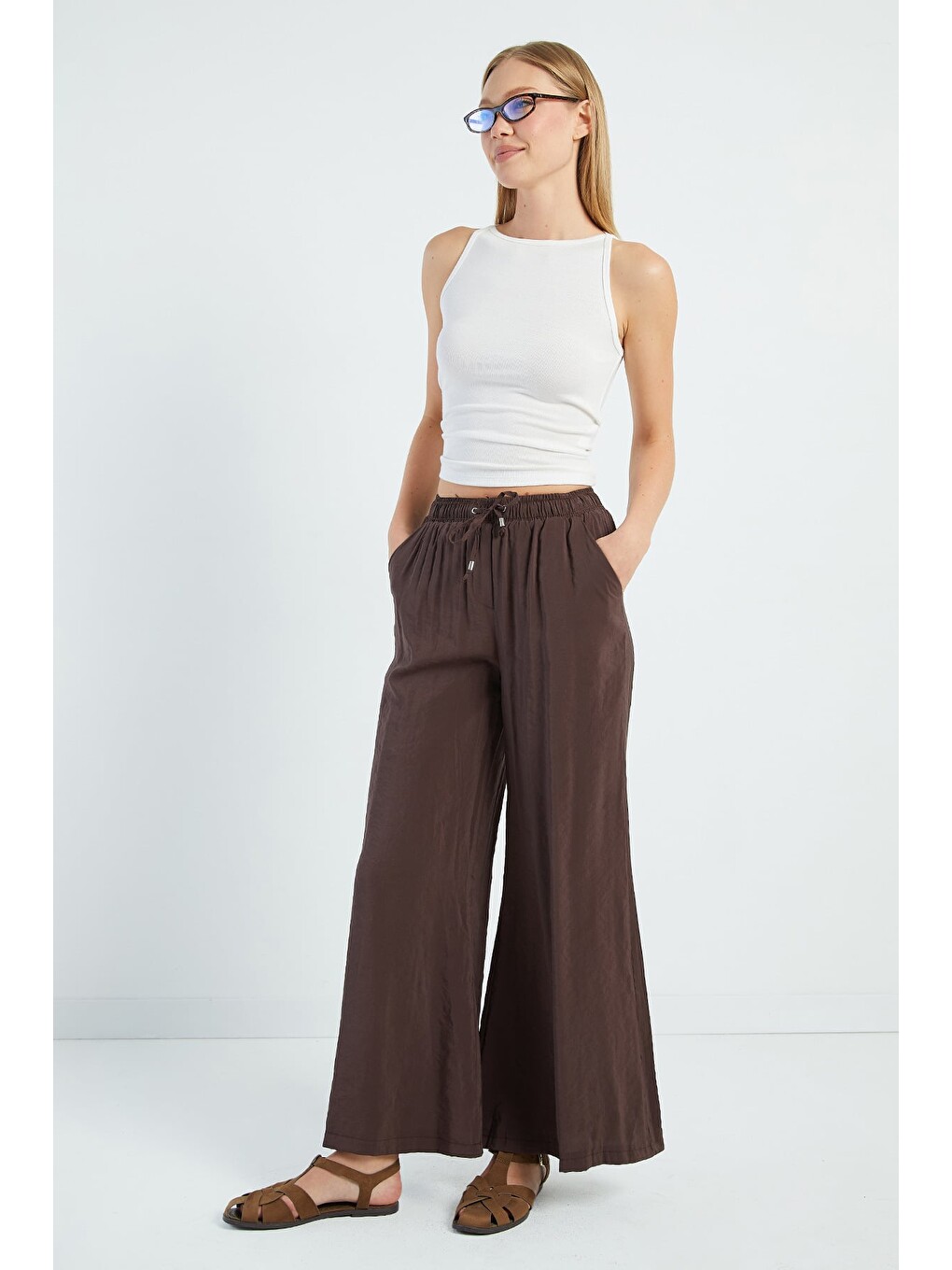 Kahverengi Beli Lastikli Bağcıklı Pantolon-4