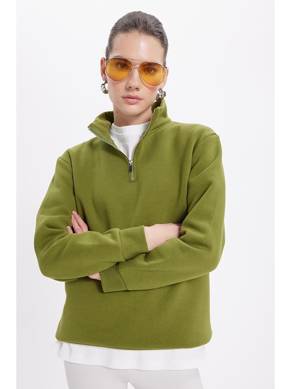 Kadın Relax Fit Rahat Kesim Pamuklu İçi Polarlı Yarım Fermuarlı Haki Dik Yaka Sweatshirt-4