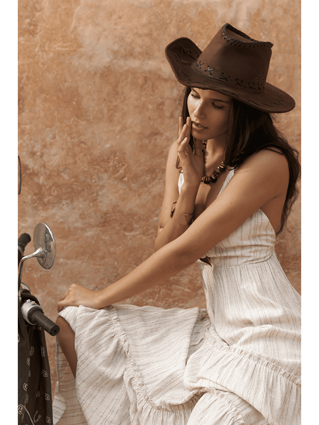 Asman Boncuk Detay Bej Elbise-4