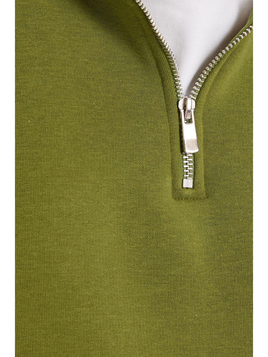 Kadın Relax Fit Rahat Kesim Pamuklu İçi Polarlı Yarım Fermuarlı Haki Dik Yaka Sweatshirt-5