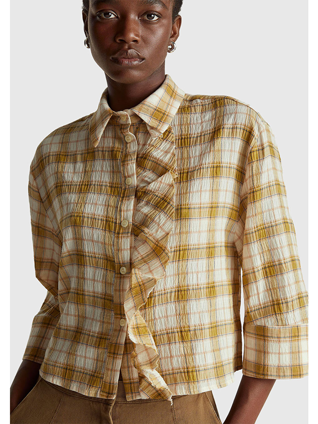 Kadın Sarı Pamuk Karışımlı Kareli Fırfır Detaylı Gömlek-5