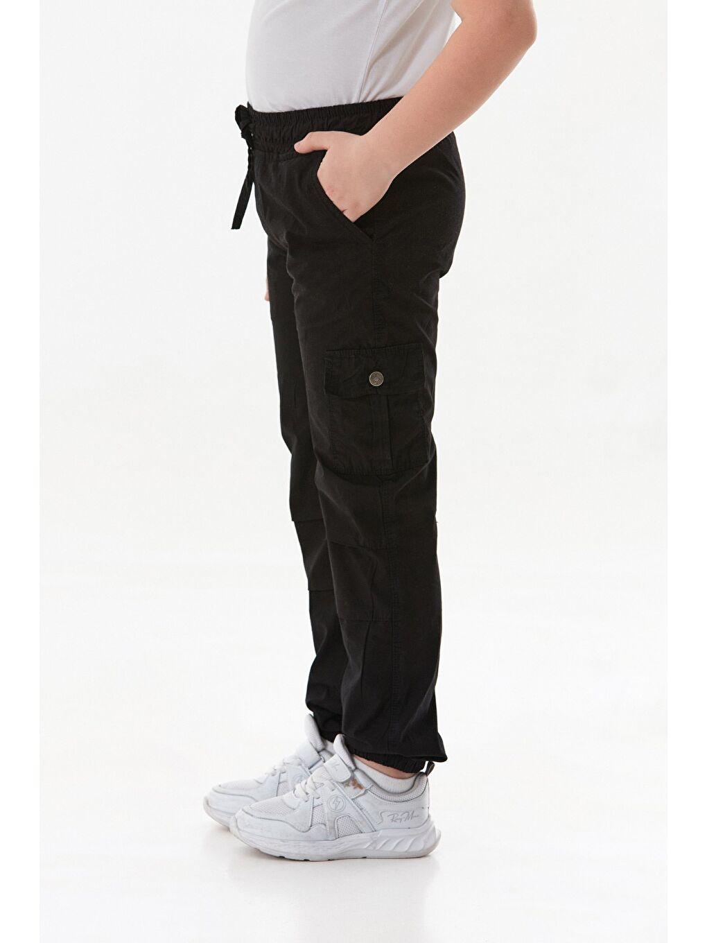 Siyah Paraşüt Kumaş Erkek Çocuk Jogger Pantolon-2