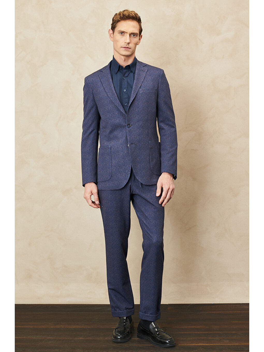 Erkek Lacivert-Kahverengi Slim Fit Dar Kesim Mono Yaka Seyahat Çantalı Desenli Takım Elbise-1