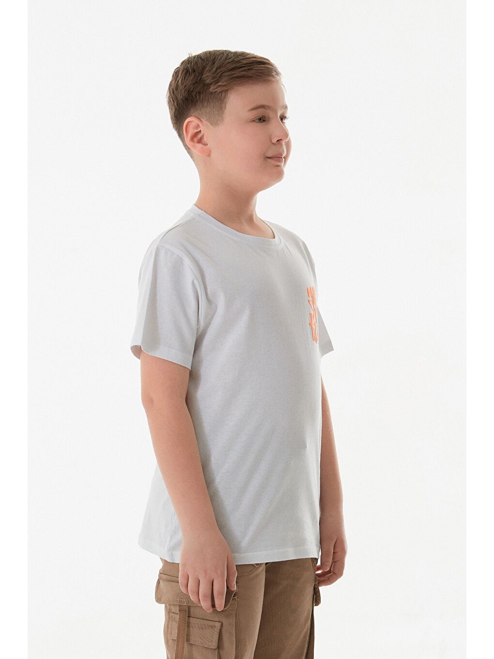 Beyaz %100 Pamuk Önü Ve Arkası Baskılı Erkek Çocuk Tişört