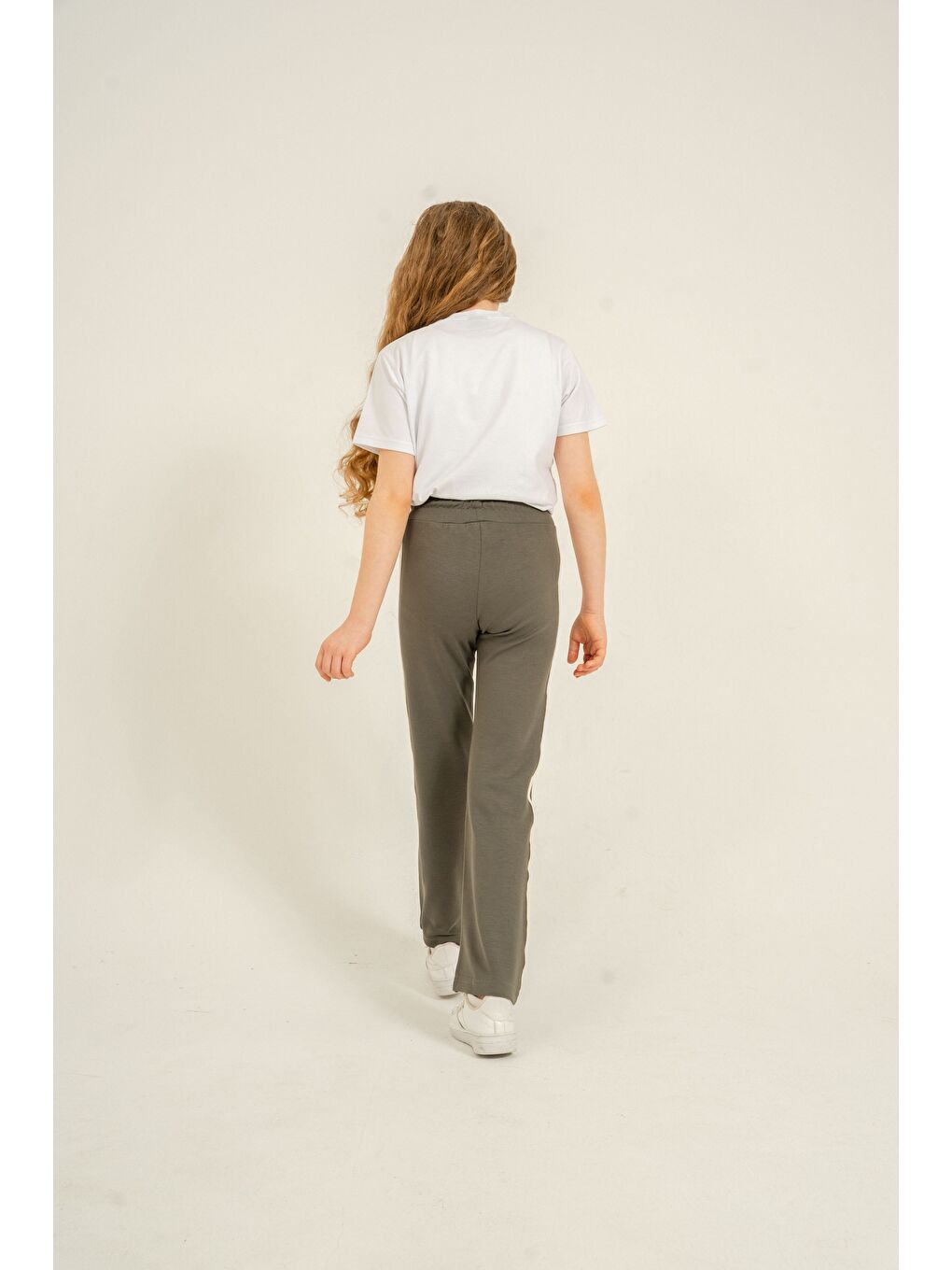 Haki Geniş Paçalı Yanlar Biye Şeritli Yumuşak Dokulu - Comfort Kumaş Kız Çocuk Eşofman Altı-3