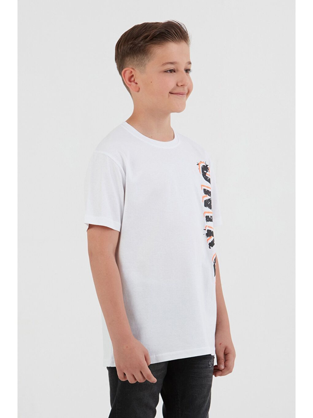 Beyaz %100 Pamuk Trying Baskılı Erkek Çocuk Tişört-1