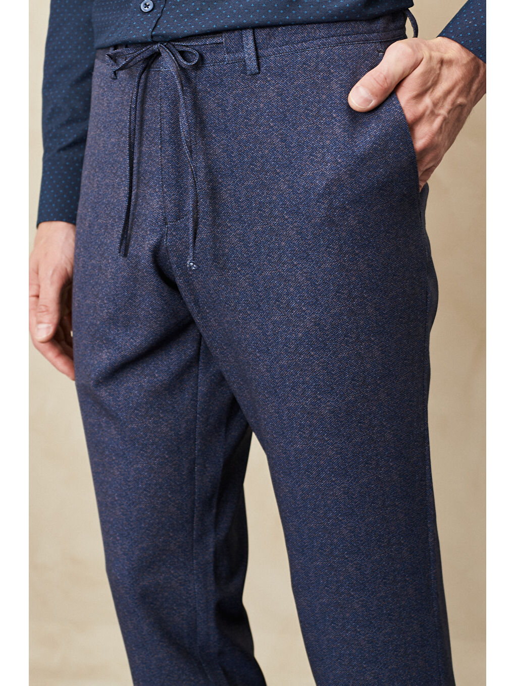 Erkek Lacivert-Kahverengi Slim Fit Dar Kesim Mono Yaka Seyahat Çantalı Desenli Takım Elbise-4