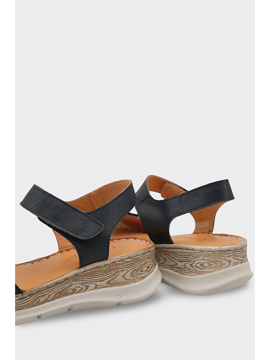 Siyah Corrinne Hakiki Deri Soft Konfor Kadın Sandalet-3