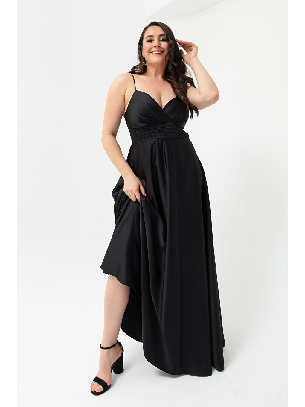 Kadın Siyah İp Askılı Büyük Beden Saten Uzun Abiye & Mezuniyet Elbisesi-1