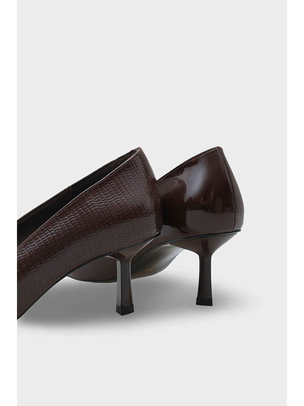 Kahverengi Brianne Orta Topuklu Bantlı Yılan Baskılı Hakiki Deri Astarlı Stiletto-3