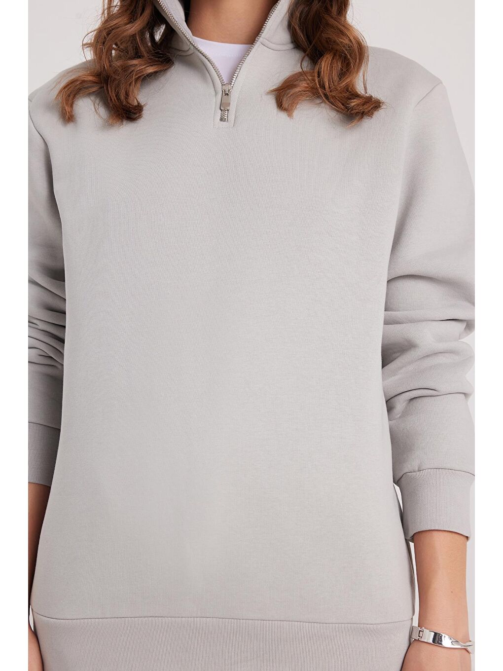 Bej Kadın Relax Fit Rahat Kesim Pamuklu İçi Polarlı Yarım Fermuarlı Taş Renk Dik Yaka Sweatshirt-2