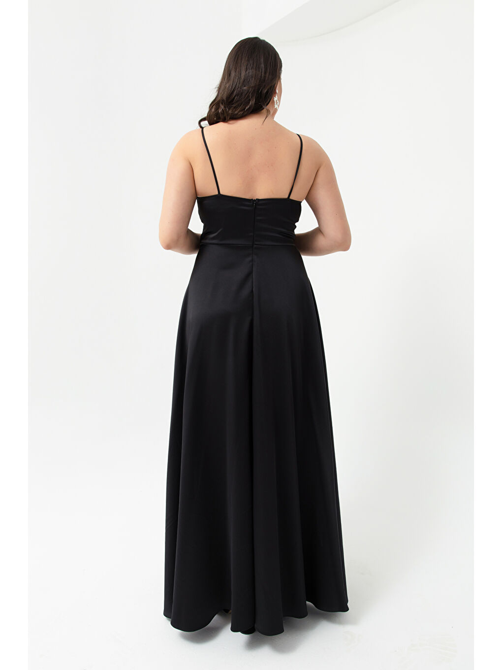 Kadın Siyah İp Askılı Büyük Beden Saten Uzun Abiye & Mezuniyet Elbisesi-4