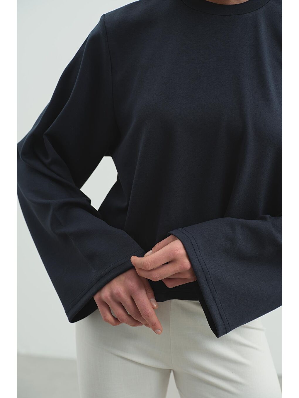 Gri Oversize Basic Kısa Sweatshirt 981 Füme-3