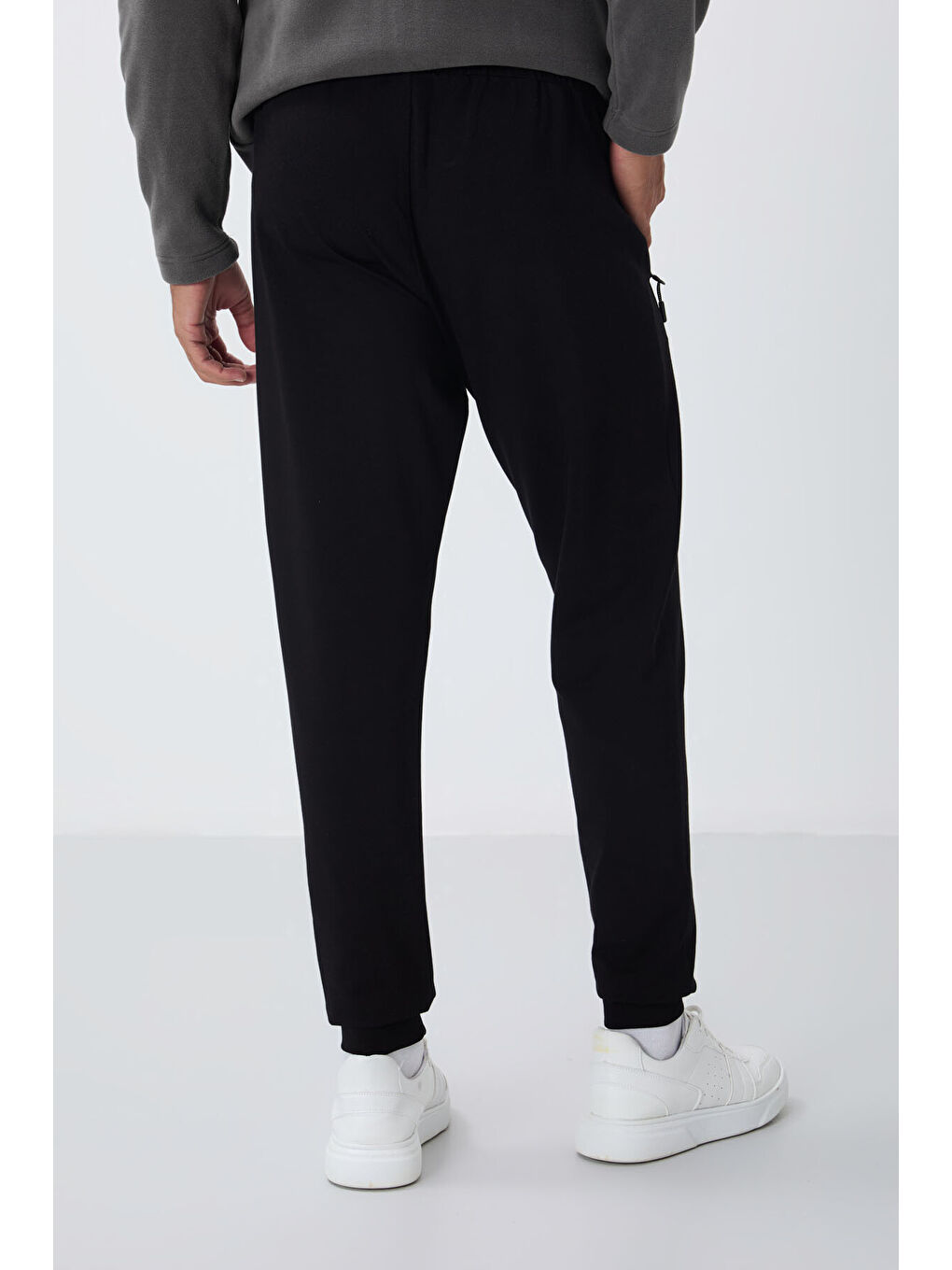 Siyah Fermuar Cepli Standart Kalıp Erkek Jogger Eşofman Altı- 84651-4