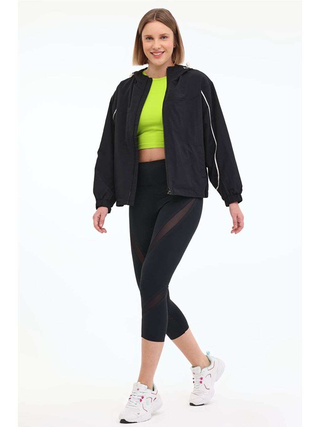 WL SUELA 18SF505 5FX Siyah Kadın Yağmurluk-2