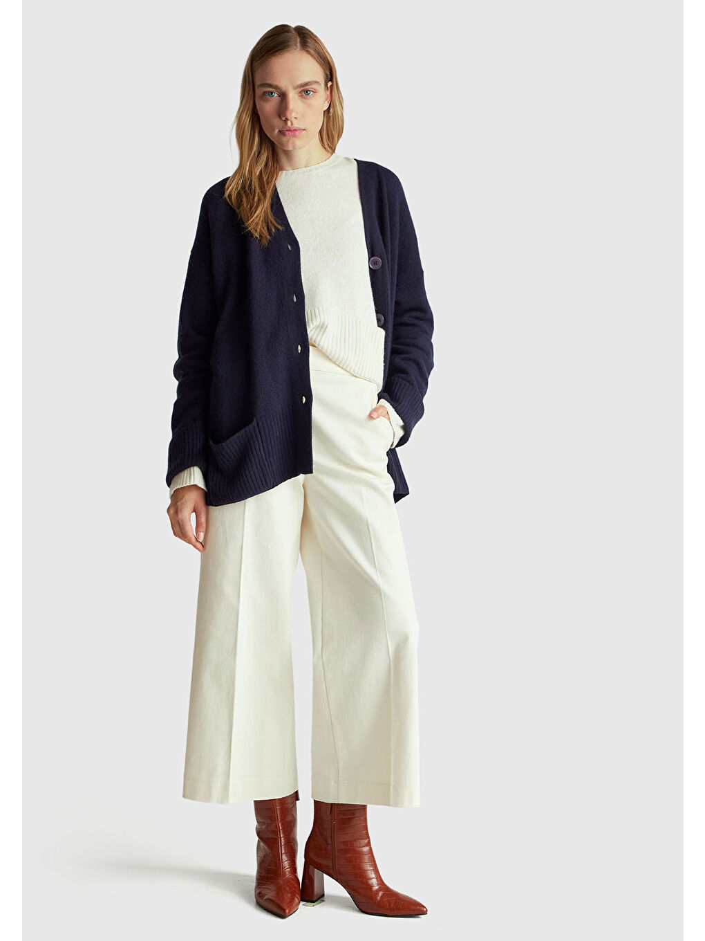 Kadın Lacivert Yün ve Viskoz Karışımlı Ribana Detaylı Düğmeli Hırka-4