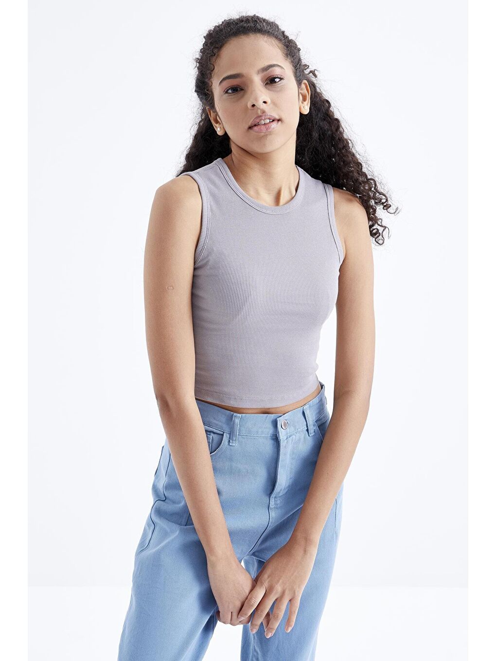 TOMMYLIFE Gri Basic Kolsuz O Yaka Kadın Crop Top Atlet - 97204