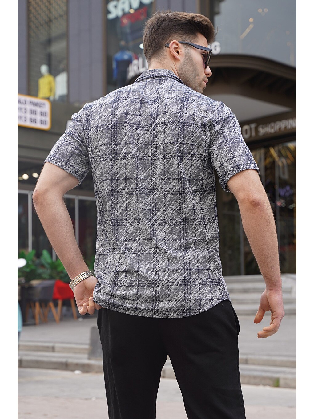 Erkek Lacivert Klasik Yaka Regular Fit Kısa Kollu %100 Pamuk Gömlek 5583-1