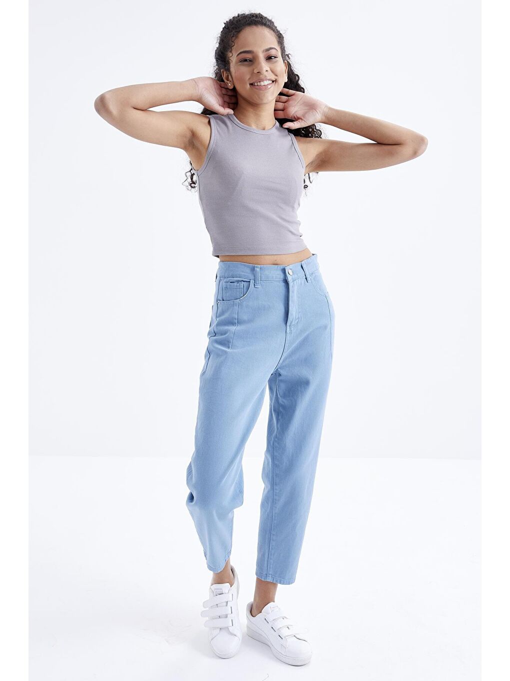 TOMMYLIFE Gri Basic Kolsuz O Yaka Kadın Crop Top Atlet - 97204 - 3