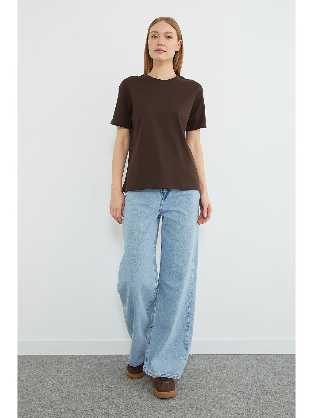 Kahverengi Basic Bisiklet Yaka Tişört-4