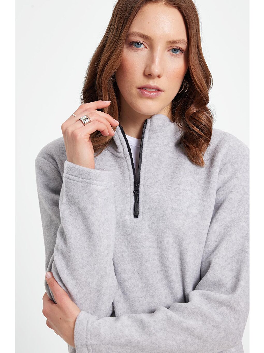 Kadın Standart Fit Anti-Pilling Tüylenme Yapmayan Soğuk Geçirmez Gri Bato Yaka Polar Sweatshirt