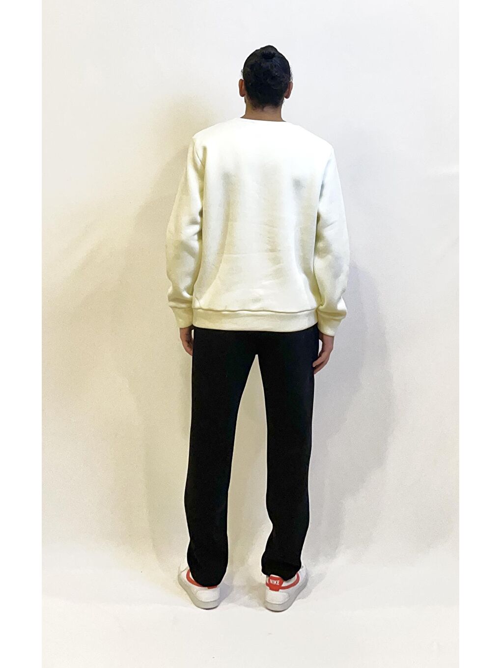 Ekru Erkek Bisiklet Yaka Regular Fit 3 İplik İçi Polarlı Kalın Sweatshirt SPR24SW36-1