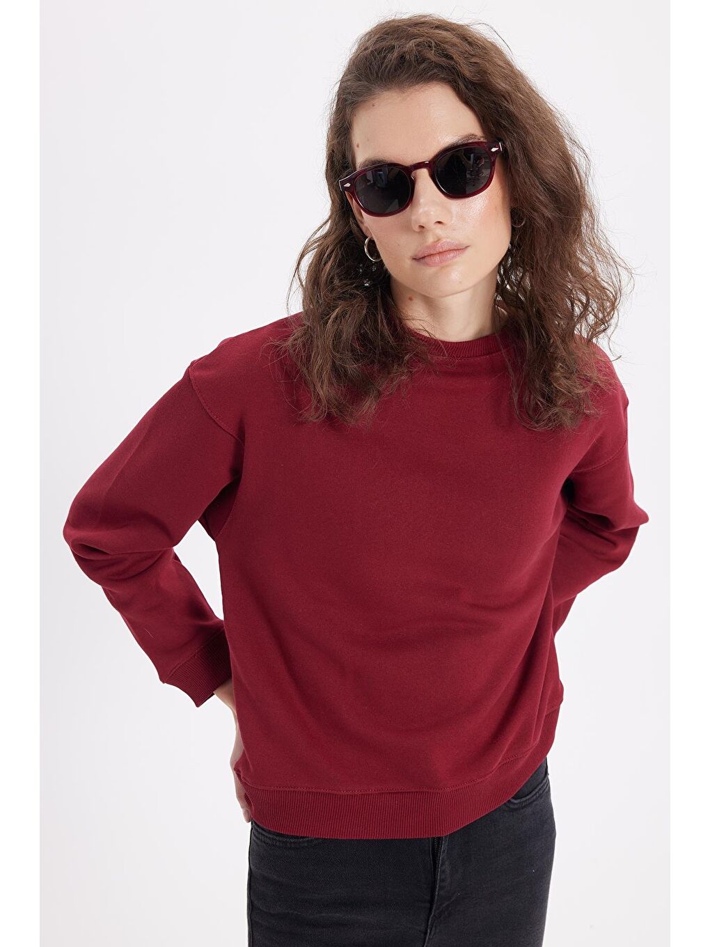 Kadın Oversize Geniş Kesim Pamuklu Bisiklet Yaka Bordo Sweatshirt