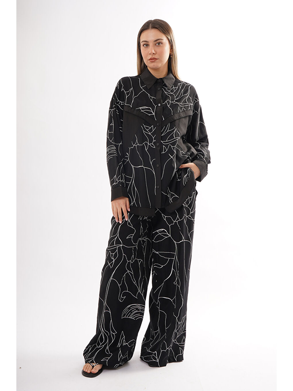 Önden Çıt Çıtlı Samara Pantolonlu Takım 941 Siyah