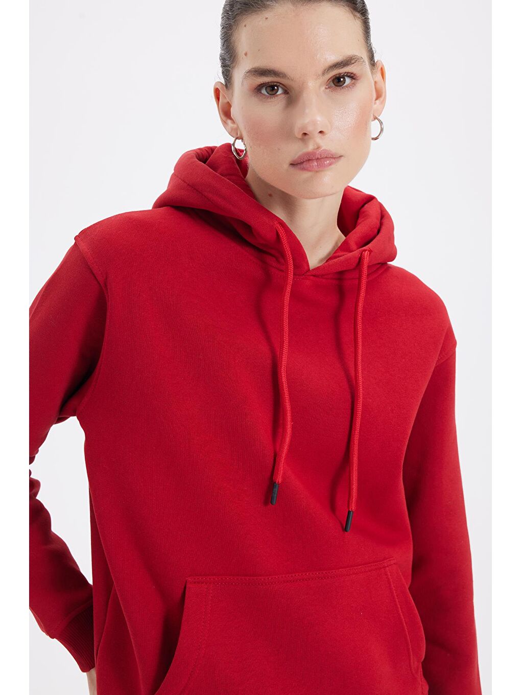 Kadın Relax Fit Rahat Kesim Pamuklu Kapüşonlu Kanguru Cepli Kırmızı Sweatshirt-4