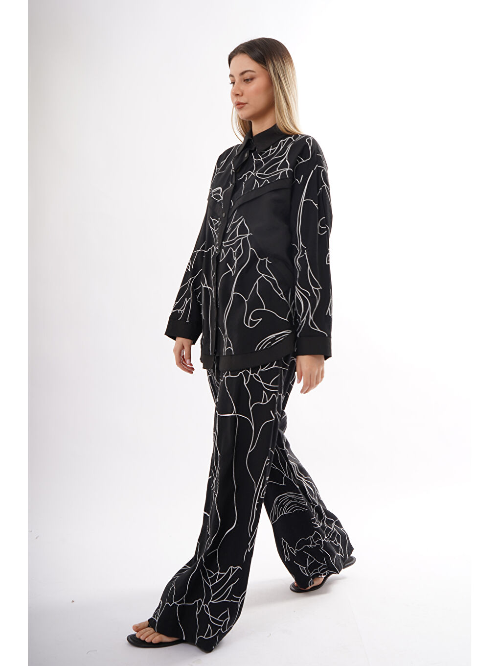 Önden Çıt Çıtlı Samara Pantolonlu Takım 941 Siyah-2