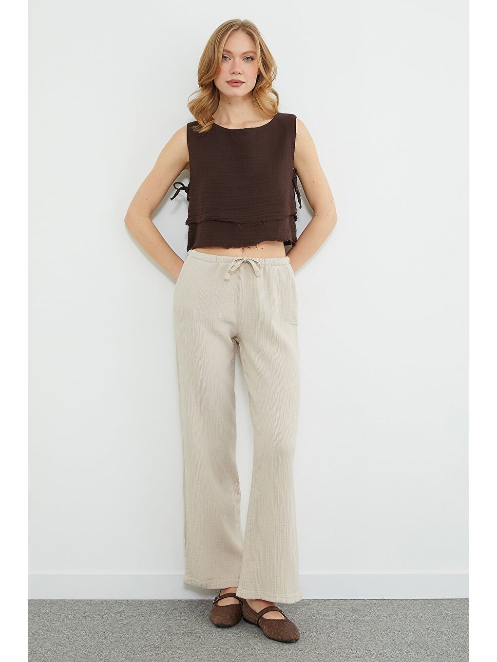Bej Beli Bağlamalı Müslin Kumaş Palazzo Pantolon-3