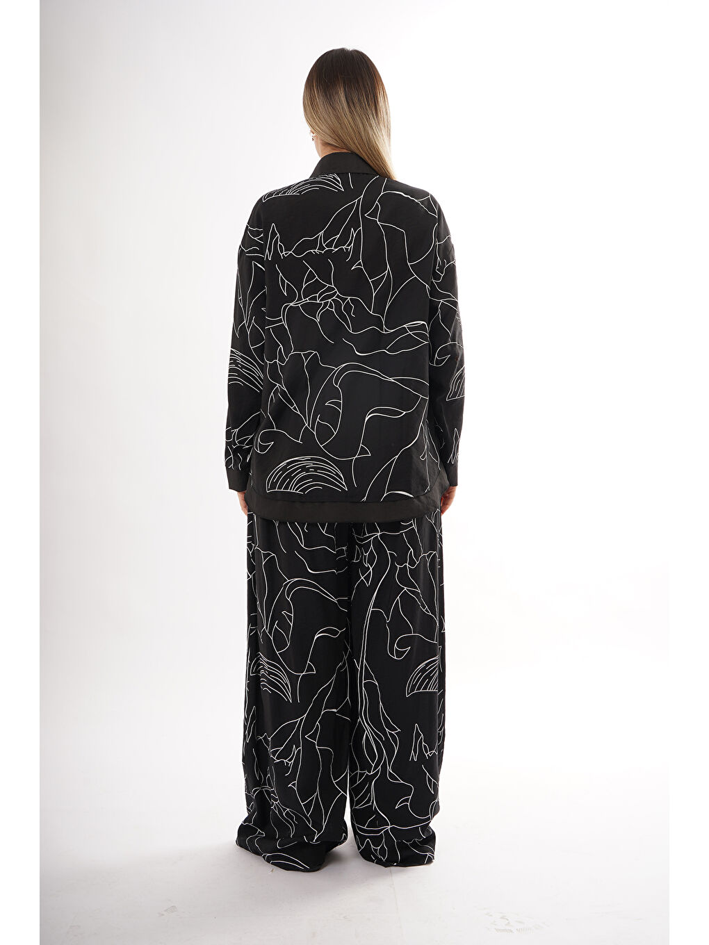 Önden Çıt Çıtlı Samara Pantolonlu Takım 941 Siyah-3