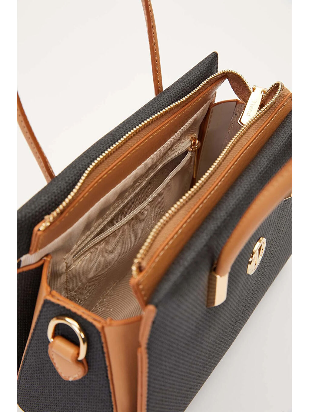 İnce Saplı Biye Detay Sert Deri Çanta 930543 Siyah-2