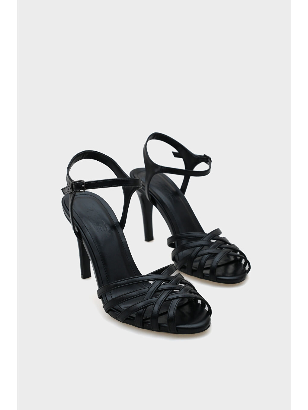 Siyah Corri Topuklu Kafes Örgülü Bilekten Bantlı Kadın Sandalet-1