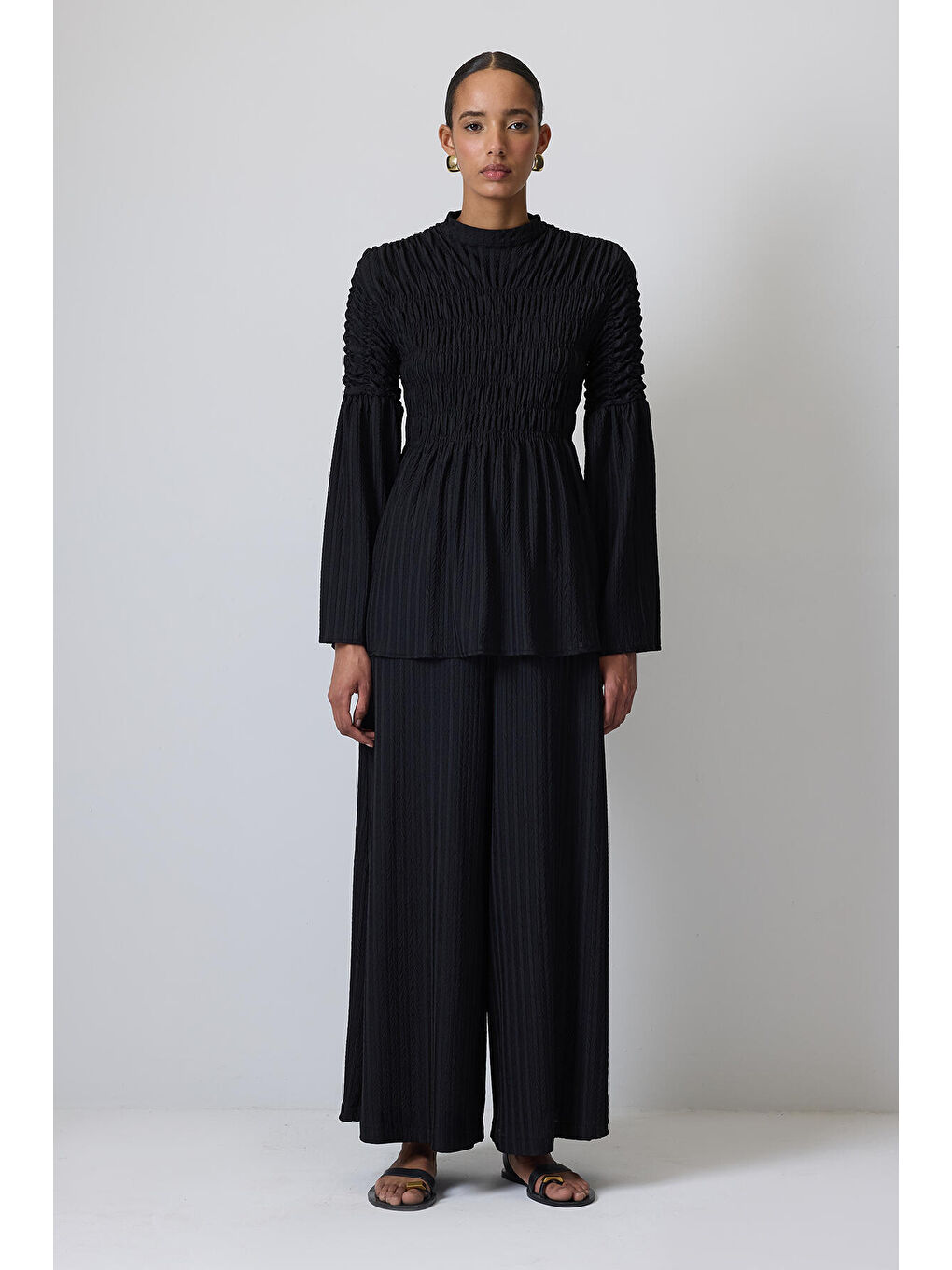 Siyah Büzgülü Bluz Pantolon Takım