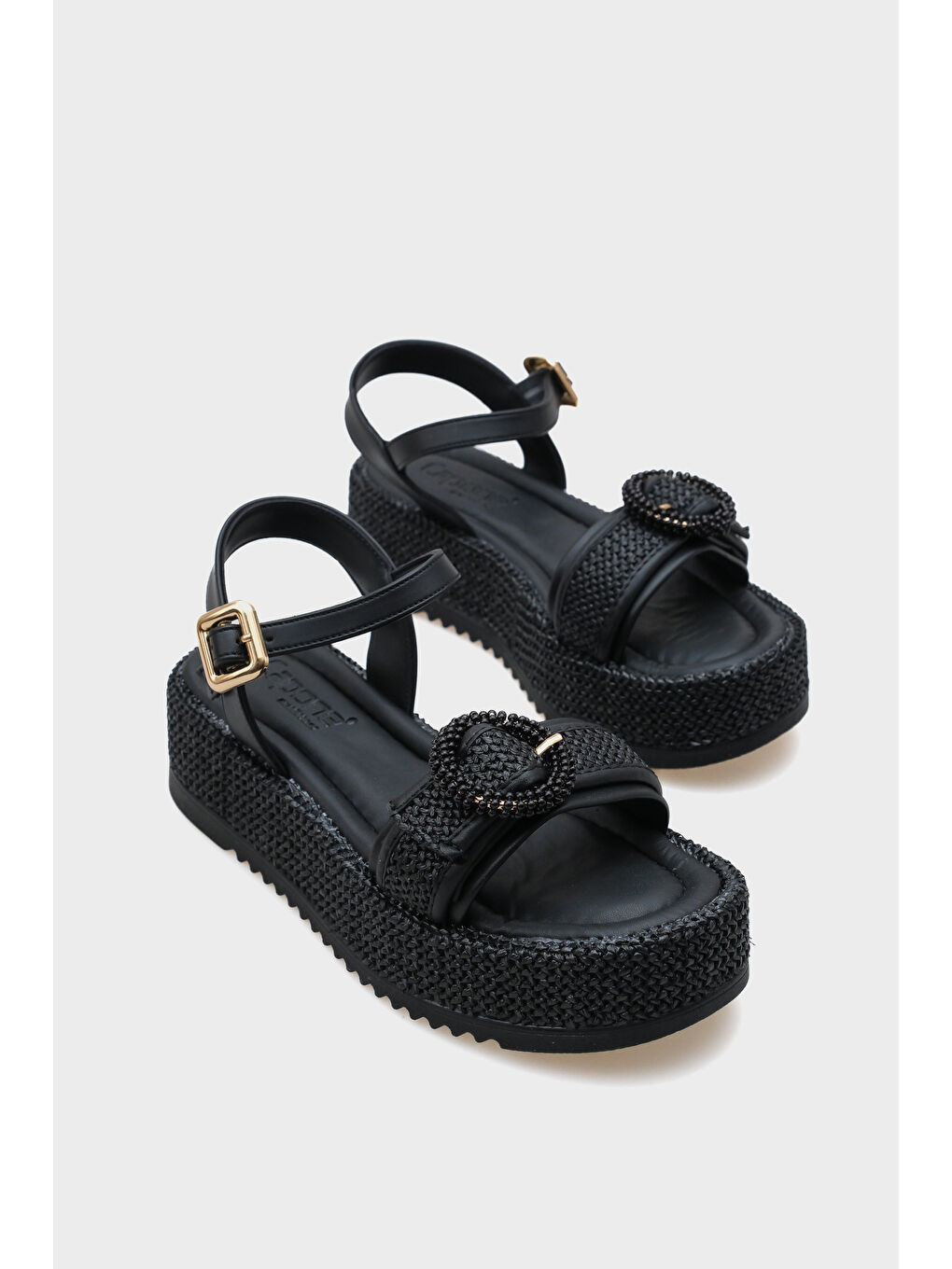 Siyah Vanda Ahşap Tek Tokalı Leoparlı Hasırlı Dolgu Topuklu Kadın Sandalet-1