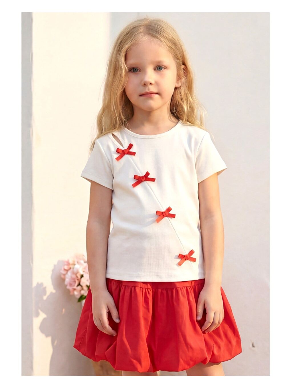Kız Çocuk Pamuklu Ekru Kırmızı Fiyonk Detaylı Tişört Etek Takım - İkili Kombin-2