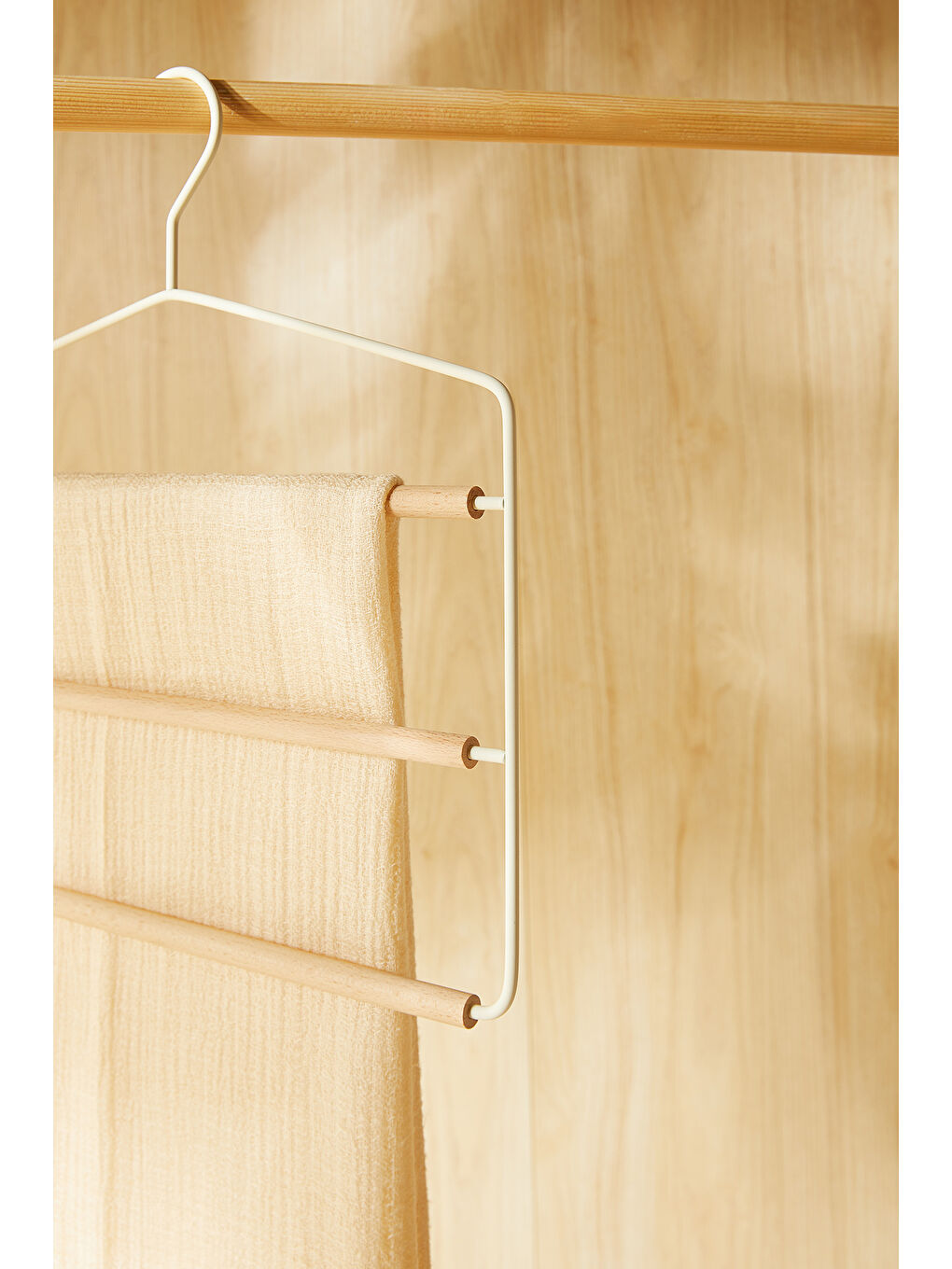 3 Katlı Ahşap Destekli Mat Beyaz Renk Metal Giysi Askısı 32 x 36.5 x 0.47 cm-1