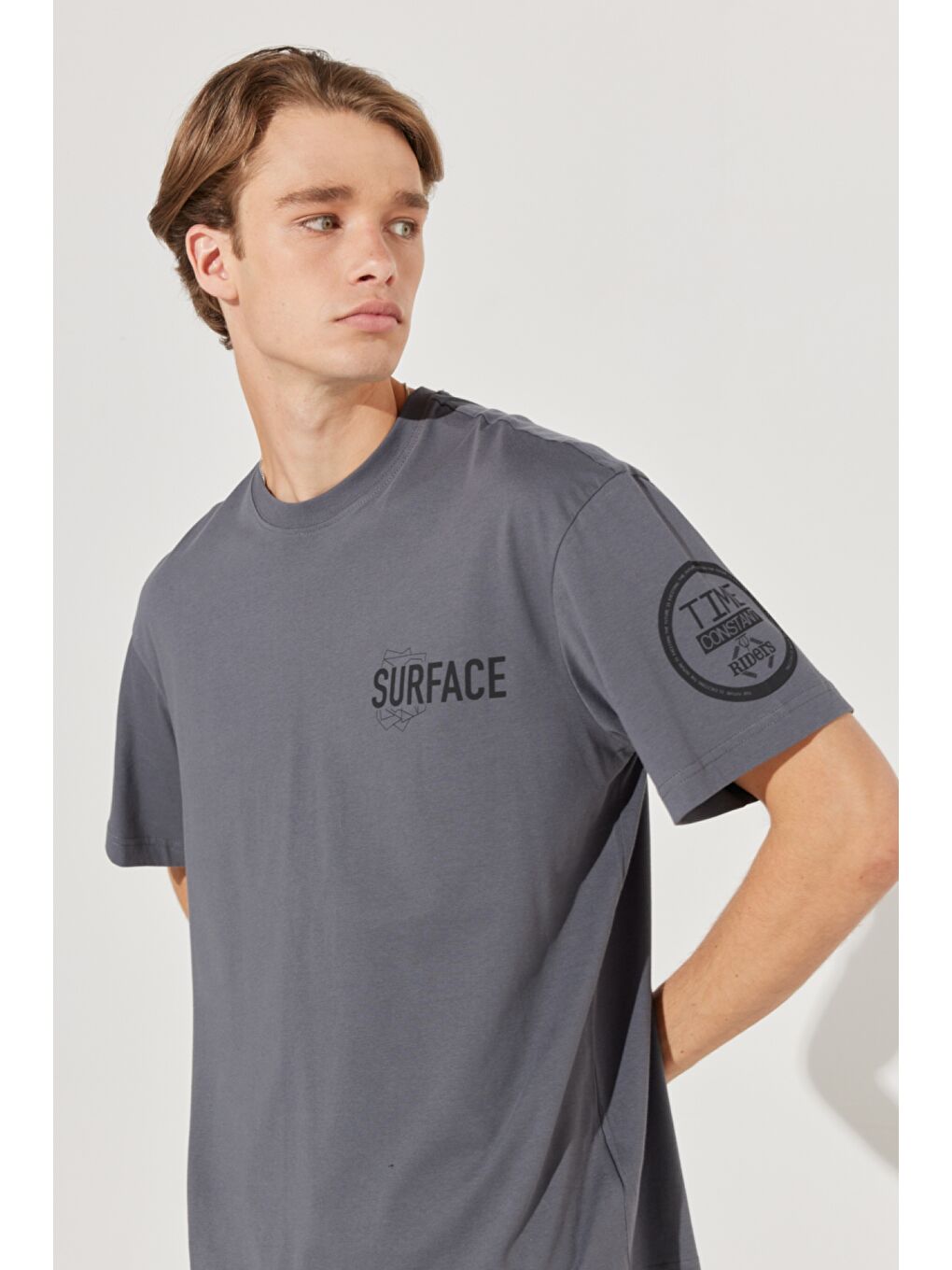 Loose Fit Rahat Kesim %100 Pamuk Bisiklet Yaka Antrasit Tişört-1