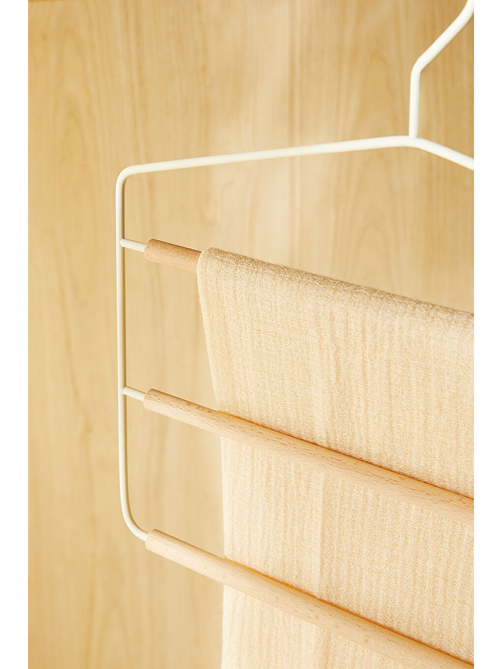 3 Katlı Ahşap Destekli Mat Beyaz Renk Metal Giysi Askısı 32 x 36.5 x 0.47 cm-3