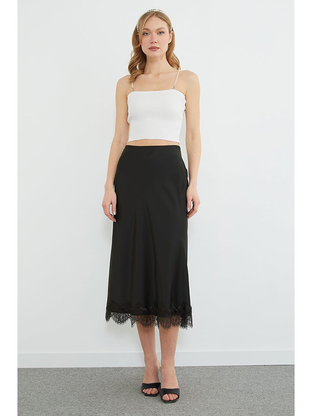 Kahverengi Dantelli Midi Boy Saten Etek-1