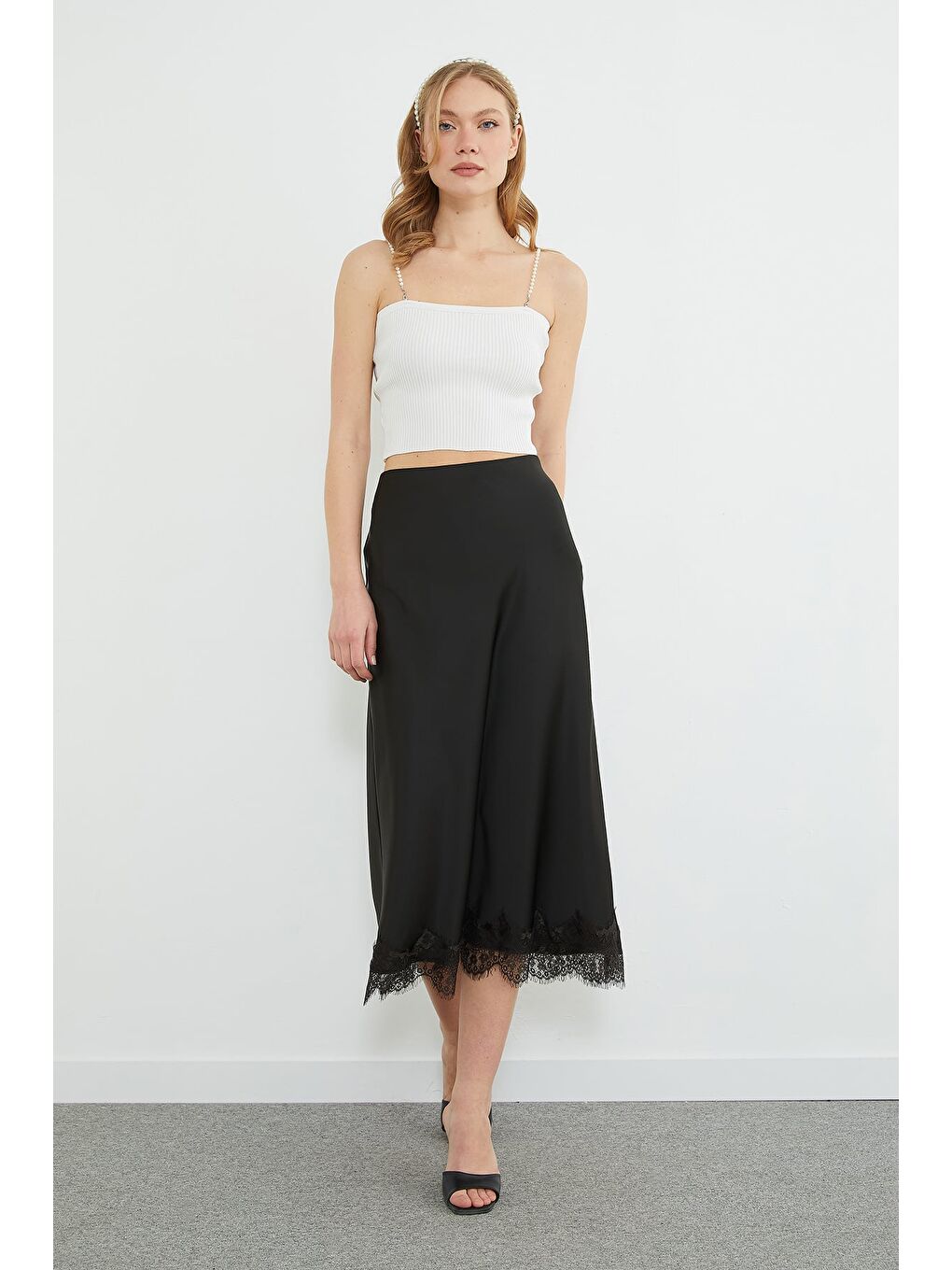 Kahverengi Dantelli Midi Boy Saten Etek-2