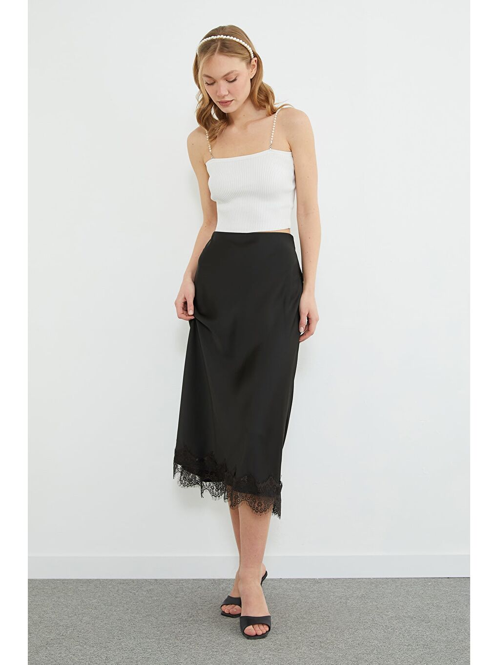 Kahverengi Dantelli Midi Boy Saten Etek-3