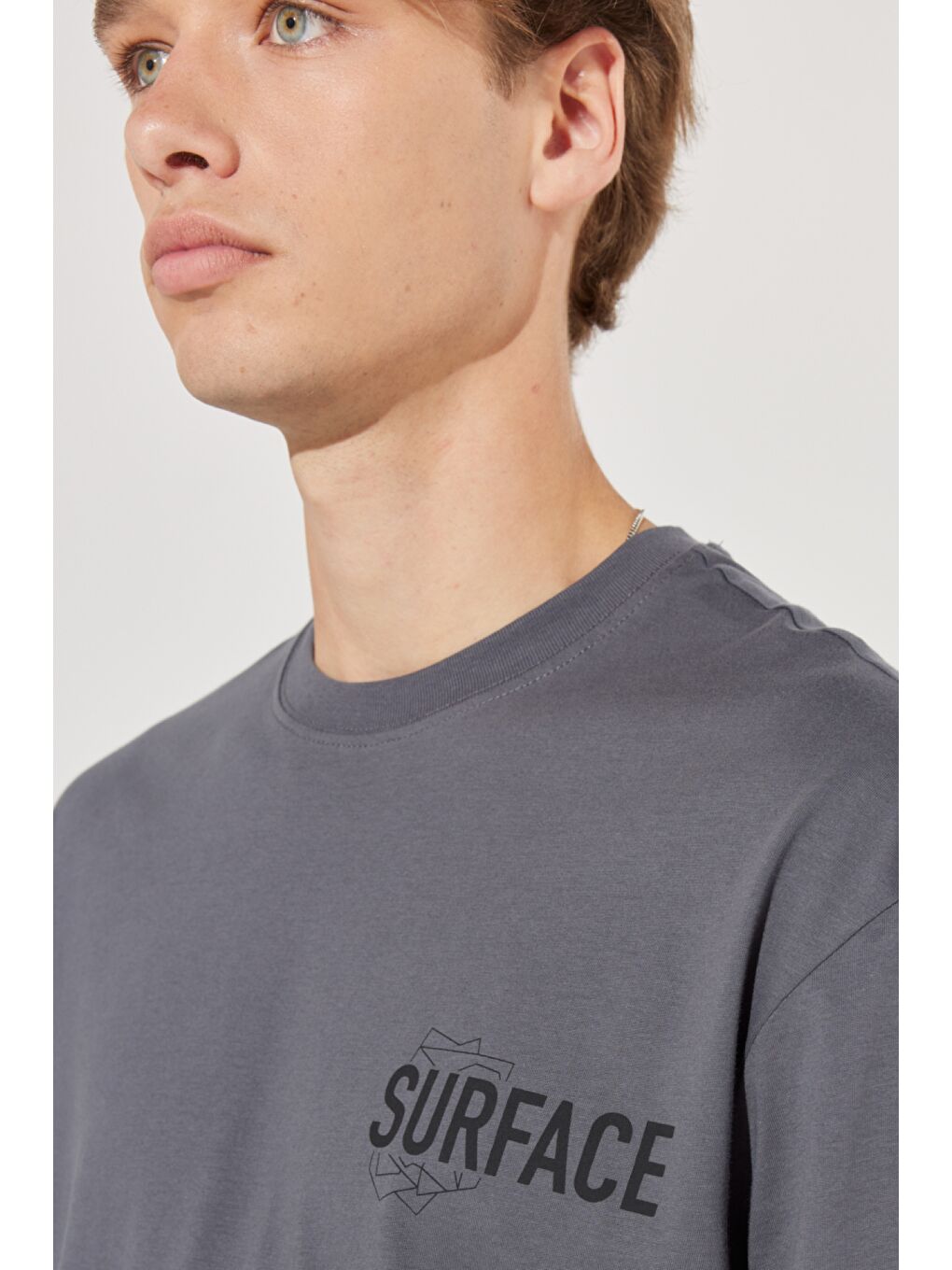 Loose Fit Rahat Kesim %100 Pamuk Bisiklet Yaka Antrasit Tişört-3