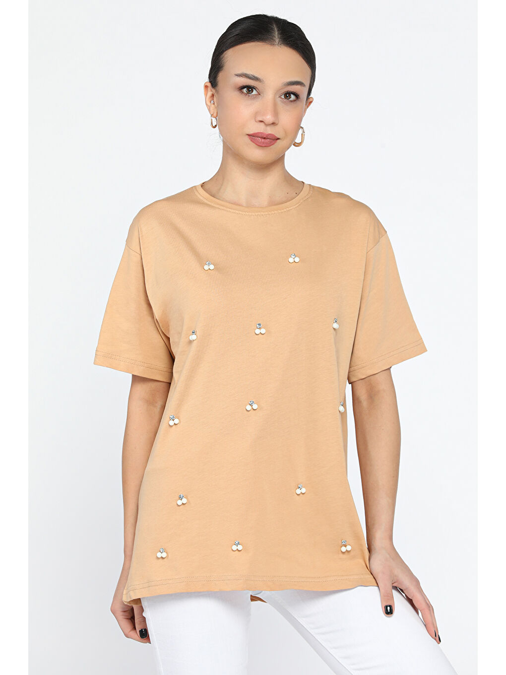 Bej Bisiklet Yaka Elastanlı İncili Tişört