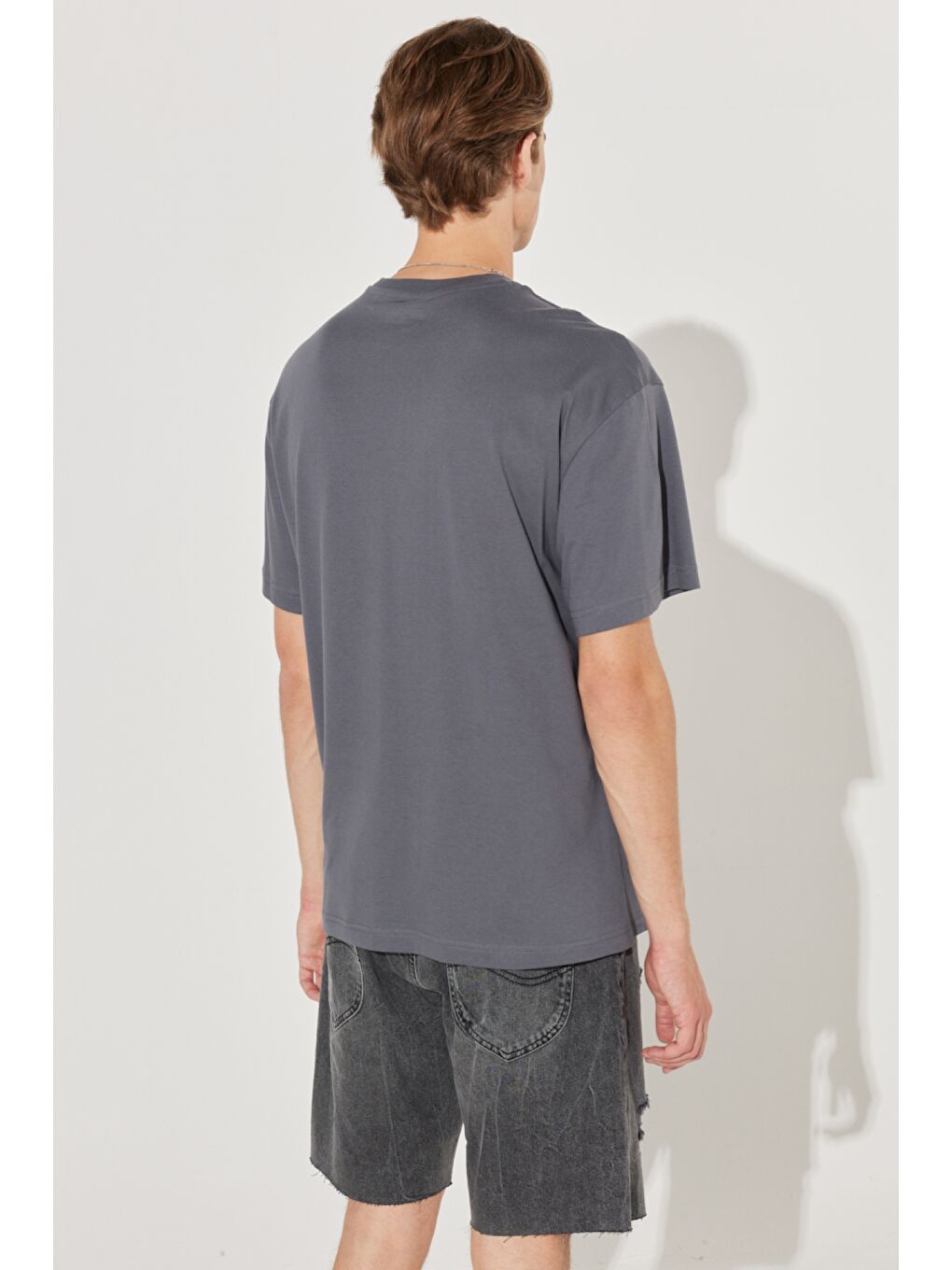 Loose Fit Rahat Kesim %100 Pamuk Bisiklet Yaka Antrasit Tişört-5