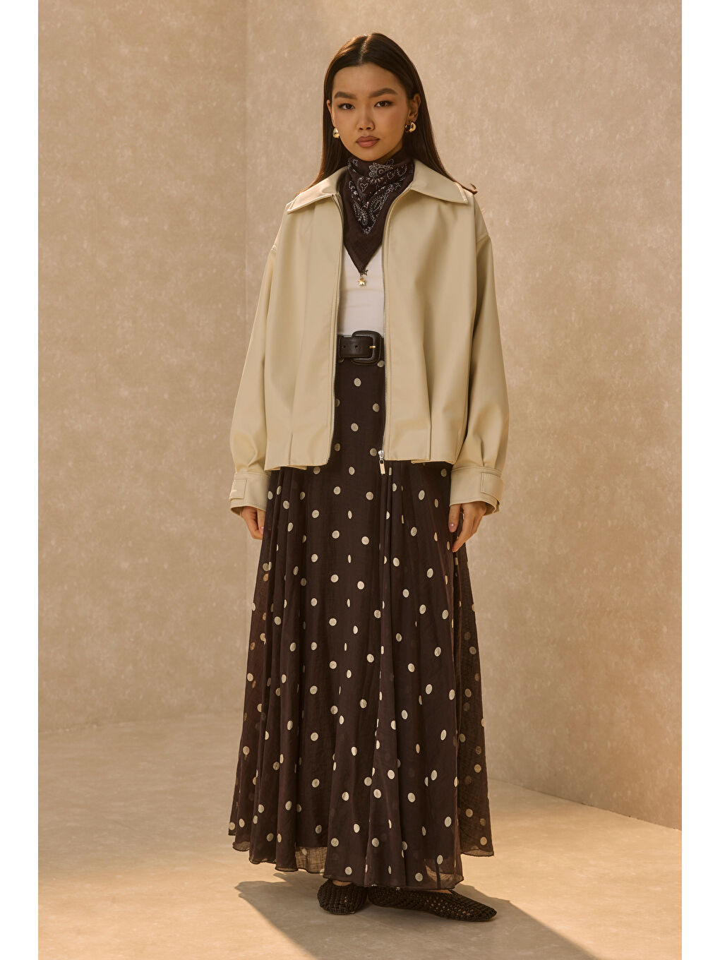 Beyaz Pile Detaylı Deri Ceket Kemik