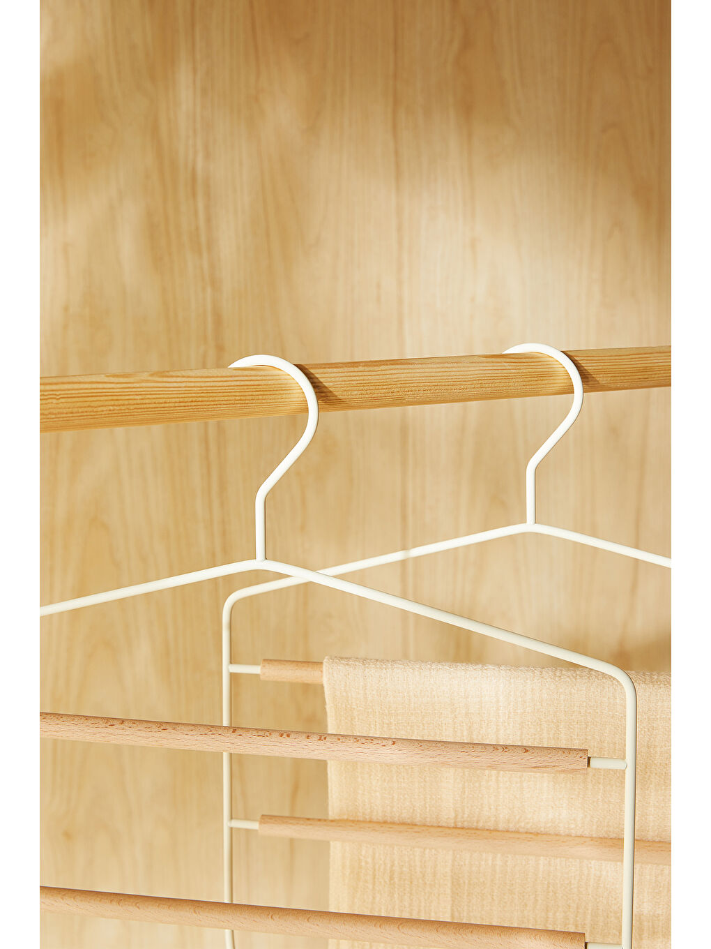 2'li 3 Katlı Ahşap Destekli Mat Beyaz Renk Metal Giysi Askısı 32 x 36.5 x 0.47 cm-3